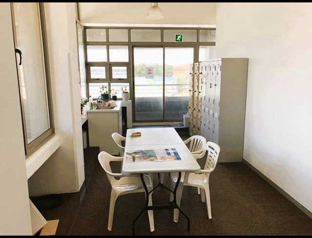 433M² OFFICE TO LET IN WOODSTOCK